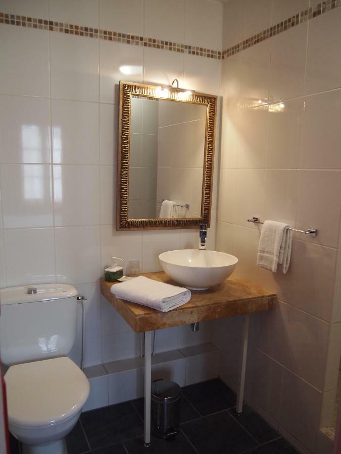 Hotel Colbert Tours Bagian luar foto