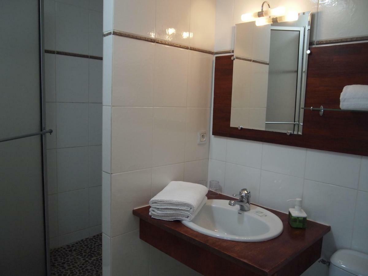 Hotel Colbert Tours Bagian luar foto