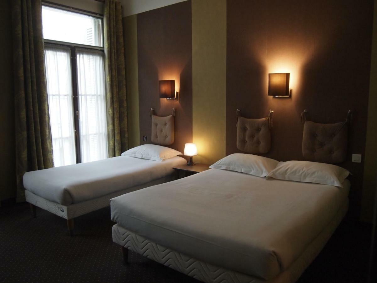Hotel Colbert Tours Bagian luar foto