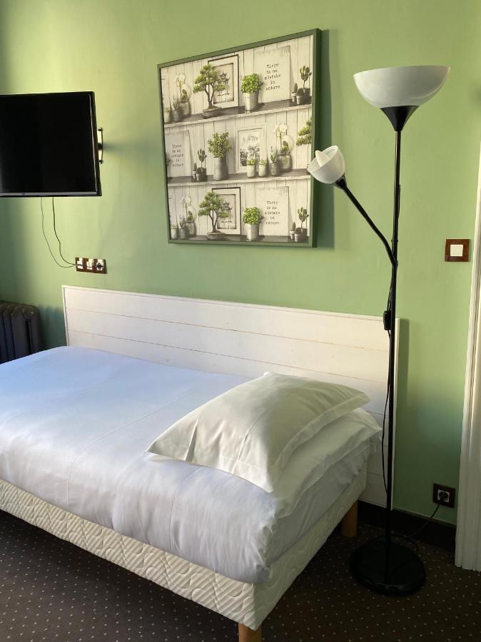Hotel Colbert Tours Bagian luar foto